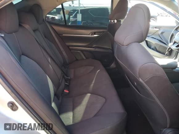 2019 Toyota Camry SE z VIN 4T1B11HK3KU268503, wystawiony jako Copart lot #71220275 z przebiegiem 105 038 mil mil oraz Szkoda całkowita • Salvage title. Historia ofert i sprzedaży dostępna na DreamBid. Obrazek 10.