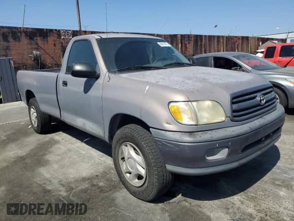 2002 Toyota Tundra z VIN 5TBJN32172S228969, wystawiony jako Copart lot #68913015 z przebiegiem 332 201 mil mil oraz Czysty tytuł • Clean title. Historia ofert i sprzedaży dostępna na DreamBid. Obrazek 4.