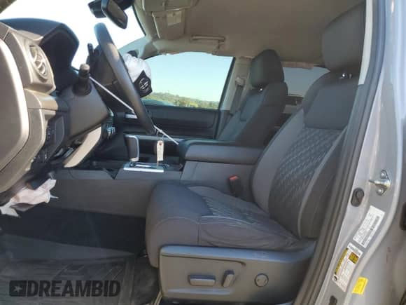 2021 Toyota Tundra SR5 z VIN 5TFDY5F14MX977792, wystawiony jako Copart lot #85785445 z przebiegiem 58 009 mil mil oraz Szkoda całkowita • Salvage title. Historia ofert i sprzedaży dostępna na DreamBid. Obrazek 7.