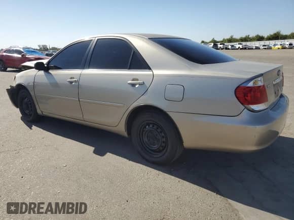 2006 Toyota Camry STD с VIN 4T1BE32K26U135729, выставлен на аукционе Copart как лот 86127785 с пробегом 257 323 миль миль и Списание • Salvage title. История ставок и продаж доступна на DreamBid. Изображение 2.