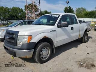 2014 Ford F-150 STX с VIN 1FTFX1EF6EKF62134, выставлен на аукционе Copart как лот 64637985 с пробегом 136 126 миль миль и Списание • Salvage title. История ставок и продаж доступна на DreamBid. Изображение 1.