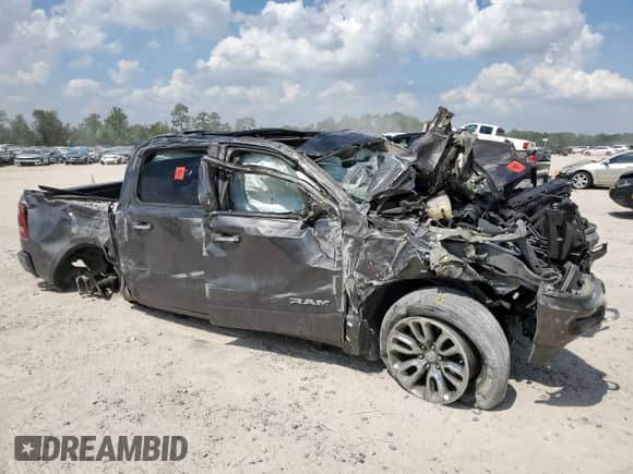 2022 Ram 1500 Laramie z VIN 1C6RREJM5NN173770, wystawiony jako Copart lot #72835314 z przebiegiem 35 379 mil mil oraz Szkoda całkowita • Salvage title. Historia ofert i sprzedaży dostępna na DreamBid. Obrazek 4.