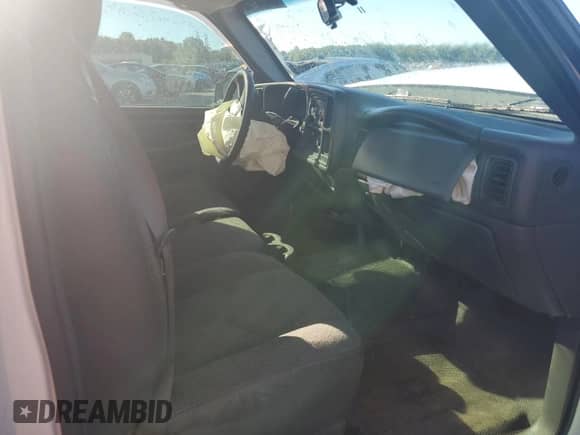 2006 Chevrolet Silverado 1500 LS с VIN 1GCEC14XX6Z302815, выставлен на аукционе Copart как лот 85878565 с пробегом 162 196 миль миль и Списание • Salvage title. История ставок и продаж доступна на DreamBid. Изображение 10.