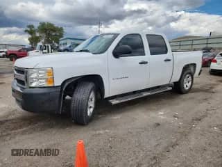 2013 Chevrolet Silverado 1500 Work Truck with VIN 3GCPCPEA7DG341235, listed as a Copart auction lot 72015115 with 116,465 mi miles and Salvage title. Bid and sale history available at DreamBid. Image 1.