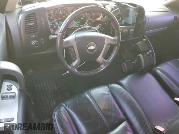 2008 Chevrolet Silverado 1500 с VIN 1GCEC14J78Z211922, выставлен на аукционе Copart как лот 89191175 с пробегом 182 198 миль миль и На запчасти • Non repairable. История ставок и продаж доступна на DreamBid. Изображение 8.