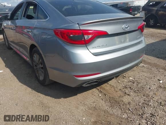 2015 Hyundai Sonata Limited with VIN 5NPE34AF9FH253854, listed as a IAAI auction lot 43035049 with 153,902 mi miles and . Bid and sale history available at DreamBid. Image 3.