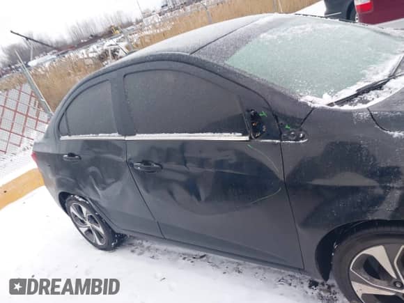 2019 Chevrolet Sonic Premier с VIN 1G1JF5SB8K4124388, выставлен на аукционе IAAI как лот 41410412 с пробегом 81 940 миль миль и . История ставок и продаж доступна на DreamBid. Изображение 13.
