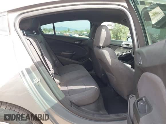 2017 Chevrolet Cruze LT z VIN 1G1BE5SMXH7215310, wystawiony jako IAAI lot #43400905 z przebiegiem 129 073 mil mil oraz . Historia ofert i sprzedaży dostępna na DreamBid. Obrazek 8.