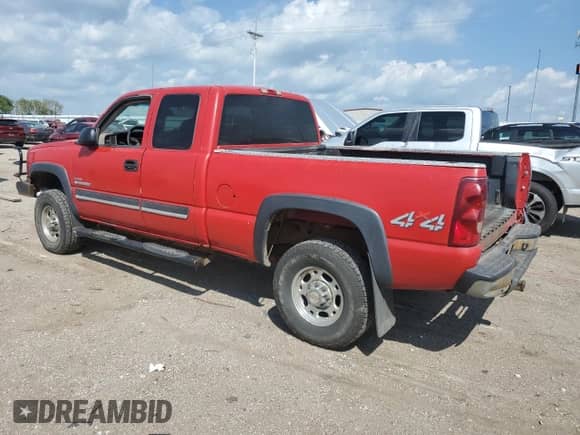 2003 Chevrolet Silverado 2500HD LT z VIN 1GCHK29163E311203, wystawiony jako Copart lot #69152065 z przebiegiem 211 065 mil mil oraz Szkoda całkowita • Salvage title. Historia ofert i sprzedaży dostępna na DreamBid. Obrazek 2.