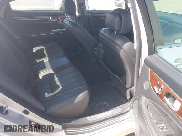 2012 Hyundai Equus Signature с VIN KMHGH4JH0CU052823, выставлен на аукционе IAAI как лот 42672112 с пробегом 155 363 миль миль и . История ставок и продаж доступна на DreamBid. Изображение 8.