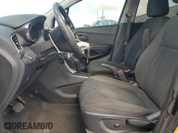 2018 Chevrolet Trax LS with VIN 3GNCJKSB3JL201407, listed as a Copart auction lot 71371495 with 132,826 mi miles and Clean title. Bid and sale history available at DreamBid. Image 7.