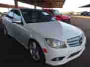 2009 Mercedes-Benz C 300 Sport z VIN WDDGF54X49F245367, wystawiony jako IAAI lot #43462372 z przebiegiem 117 239 mil mil oraz . Historia ofert i sprzedaży dostępna na DreamBid. Obrazek 1.