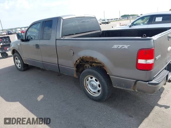 2006 Ford F-150 STX с VIN 1FTRX12W66FA38915, выставлен на аукционе IAAI как лот 42510802 с пробегом Не указан миль и . История ставок и продаж доступна на DreamBid. Изображение 3.