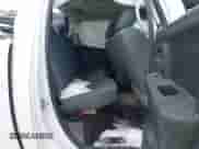 2019 Ram 1500 Express z VIN 1C6RR7FT4KS502676, wystawiony jako IAAI lot #41612503 z przebiegiem 139 947 mil mil oraz . Historia ofert i sprzedaży dostępna na DreamBid. Obrazek 8.