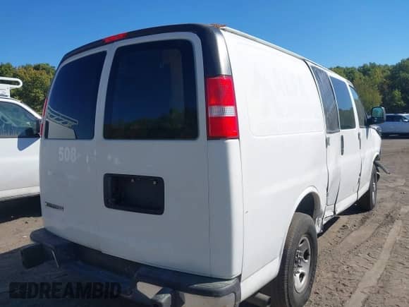 2021 Chevrolet Express Cargo с VIN 1GCWGAFP2M1229375, выставлен на аукционе IAAI как лот 42583425 с пробегом 113 705 миль миль и . История ставок и продаж доступна на DreamBid. Изображение 4.