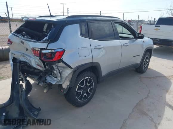 2025 Jeep Compass Trailhawk с VIN 3C4NJDDN7ST594866, выставлен на аукционе IAAI как лот 43106499 с пробегом 13 429 миль миль и . История ставок и продаж доступна на DreamBid. Изображение 4.