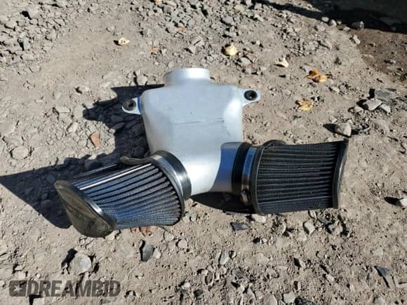 2005 Chevrolet Corvette с VIN 1G1YY24U055121120, выставлен на аукционе Copart как лот 87123205 с пробегом 83 664 миль миль и Списание • Salvage title. История ставок и продаж доступна на DreamBid. Изображение 12.