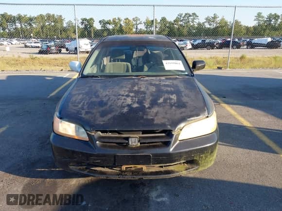 1999 Honda Accord LX с VIN 1HGCG5647XA144120, выставлен на аукционе IAAI как лот 43159861 с пробегом 155 743 миль миль и . История ставок и продаж доступна на DreamBid. Изображение 6.