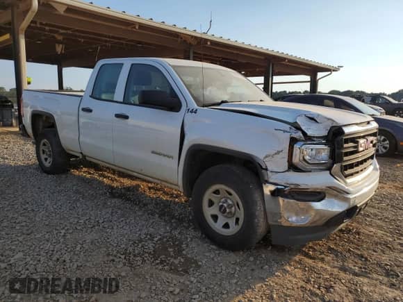 2018 GMC Sierra 1500 z VIN 1GTR1LEC9JZ114567, wystawiony jako Copart lot #63434725 z przebiegiem 156 143 mil mil oraz Szkoda całkowita • Salvage title. Historia ofert i sprzedaży dostępna na DreamBid. Obrazek 4.
