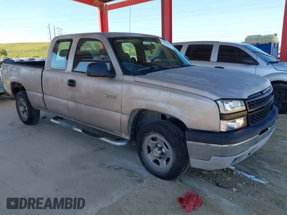 2004 Chevrolet Silverado 1500 Z71 z VIN 1GCEK19V04E259987, wystawiony jako IAAI lot #43499396 z przebiegiem 172 435 mil mil oraz . Historia ofert i sprzedaży dostępna na DreamBid. Obrazek 1.