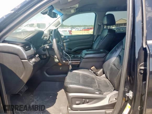 2018 Chevrolet Tahoe LS z VIN 1GNSCAKC8JR166901, wystawiony jako Copart lot #81231255 z przebiegiem 120 063 mil mil oraz Szkoda całkowita • Salvage title. Historia ofert i sprzedaży dostępna na DreamBid. Obrazek 7.