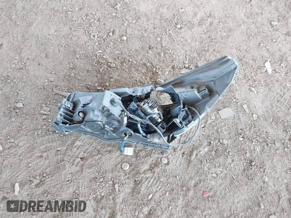 2019 Subaru Forester Premium z VIN JF2SKAEC7KH566884, wystawiony jako IAAI lot #42889434 z przebiegiem 56 125 mil mil oraz . Historia ofert i sprzedaży dostępna na DreamBid. Obrazek 12.