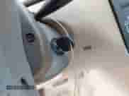 2006 Toyota Corolla LE z VIN 2T1BR32E96C606677, wystawiony jako IAAI lot #43420104 z przebiegiem 201 195 mil mil oraz . Historia ofert i sprzedaży dostępna na DreamBid. Obrazek 11.