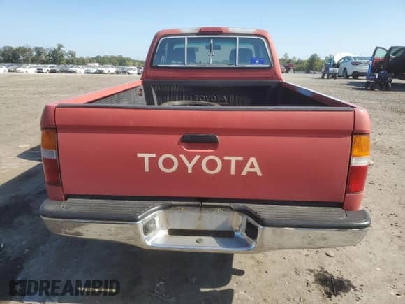 1995 Toyota Tacoma z VIN 4TAUN53B9SZ077425, wystawiony jako Copart lot #70768285 z przebiegiem 124 789 mil mil oraz Czysty tytuł • Clean title. Historia ofert i sprzedaży dostępna na DreamBid. Obrazek 6.