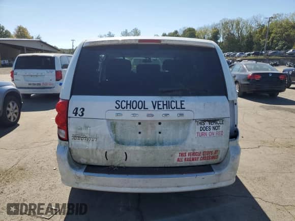 2016 Dodge Grand Caravan American Value with VIN 2C4RDGBGXGR116918, listed as a Copart auction lot 84472645 with 150,391 mi miles and Clean title. Bid and sale history available at DreamBid. Image 6.