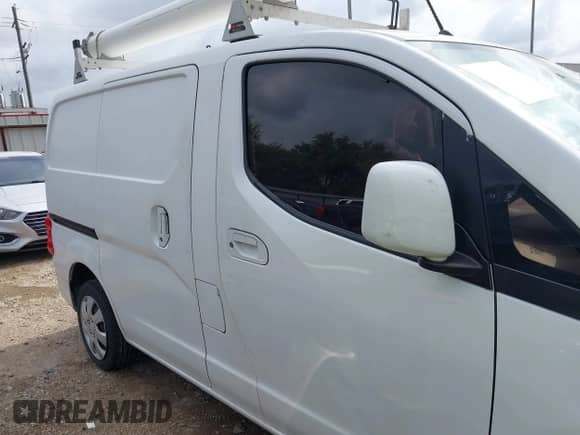 2017 Chevrolet City Express Cargo LS с VIN 3N63M0YN6HK716176, выставлен на аукционе IAAI как лот 42421001 с пробегом 83 531 миль миль и . История ставок и продаж доступна на DreamBid. Изображение 13.