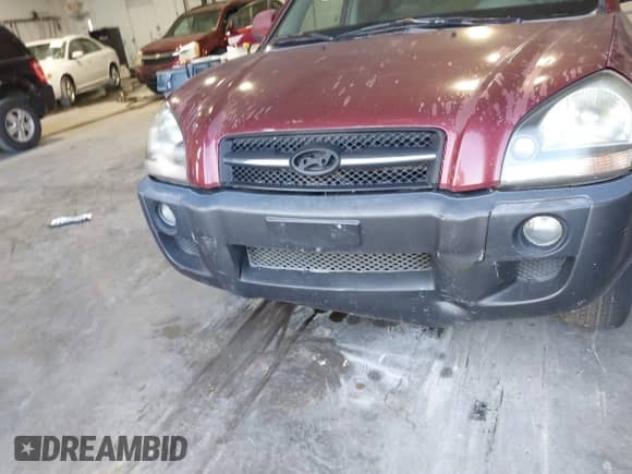2005 Hyundai Tucson GLS with VIN KM8JN12DX5U086196, listed as a IAAI auction lot 43315845 with 120,183 mi miles and . Bid and sale history available at DreamBid. Image 6.