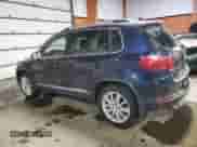 2017 Volkswagen Tiguan с VIN WVGMV7AX8HK001772, выставлен на аукционе Copart как лот 81980854 с пробегом 55 286 миль миль и Списание • Salvage title. История ставок и продаж доступна на DreamBid. Изображение 2.