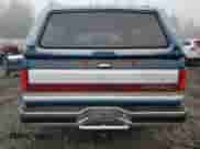 1989 Ford F-150 z VIN 1FTEF14N0KPA15656, wystawiony jako Copart lot #82696714 z przebiegiem 97 066 mil mil oraz Czysty tytuł • Clean title. Historia ofert i sprzedaży dostępna na DreamBid. Obrazek 6.