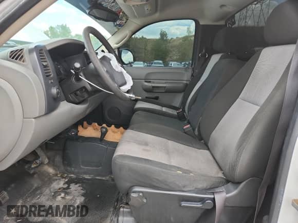 2008 GMC Sierra 1500 Work Truck с VIN 1GTEK14C58Z325874, выставлен на аукционе Copart как лот 70578925 с пробегом 200 291 миль миль и Списание • Salvage title. История ставок и продаж доступна на DreamBid. Изображение 7.