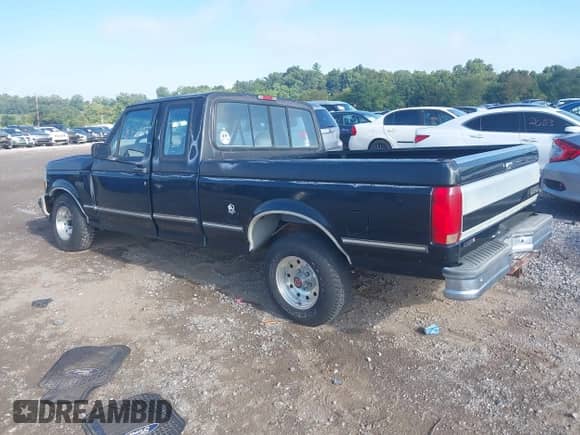 1994 Ford F-150 с VIN 1FTEX15H4RKB36879, выставлен на аукционе IAAI как лот 43158120 с пробегом 190 556 миль миль и . История ставок и продаж доступна на DreamBid. Изображение 3.