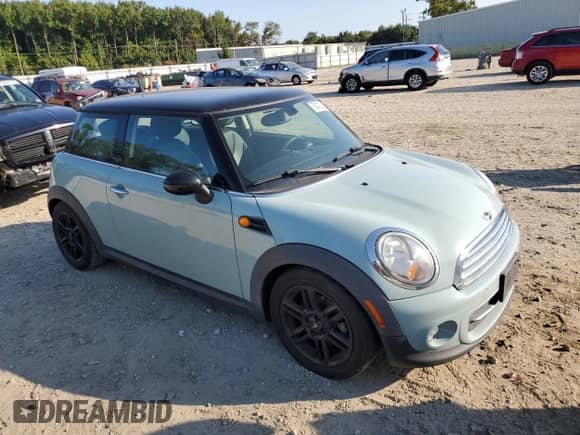 2012 MINI Hardtop с VIN WMWSU3C54CT257698, выставлен на аукционе Copart как лот 74214794 с пробегом 142 273 миль миль и Списание • Salvage title. История ставок и продаж доступна на DreamBid. Изображение 4.