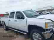 2011 Chevrolet Silverado 2500HD LT z VIN 1GC1CXCG6BF233085, wystawiony jako IAAI lot #43291048 z przebiegiem 161 159 mil mil oraz . Historia ofert i sprzedaży dostępna na DreamBid. Obrazek 13.