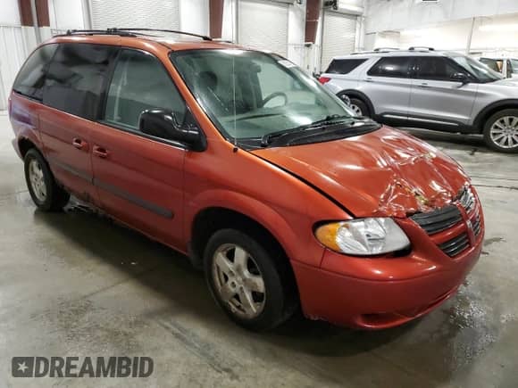 2006 Dodge Caravan SXT with VIN 1D4GP45R66B754853, listed as a Copart auction lot 82201465 with 236,597 mi miles and Salvage title. Bid and sale history available at DreamBid. Image 4.