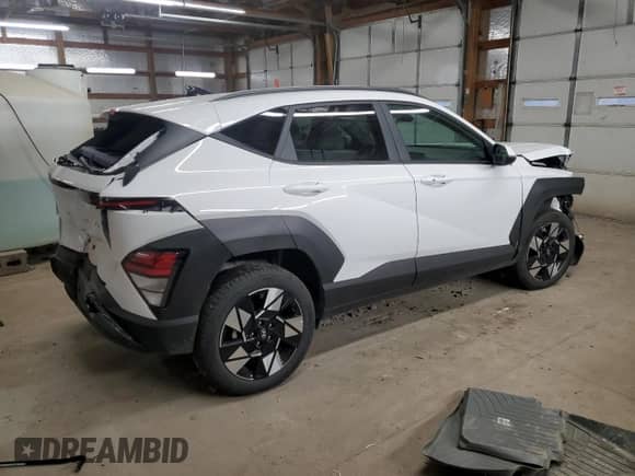 2025 Hyundai Kona SEL с VIN KM8HBCABXSU274442, выставлен на аукционе Copart как лот 86217365 с пробегом 15 538 миль миль и На запчасти • Non repairable. История ставок и продаж доступна на DreamBid. Изображение 3.