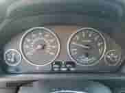 2016 BMW 3 Series 320i xDrive z VIN WBA8E5G51GNT40741, wystawiony jako Copart lot #89641135 z przebiegiem 105 501 mil mil oraz Szkoda całkowita • Salvage title. Historia ofert i sprzedaży dostępna na DreamBid. Obrazek 9.