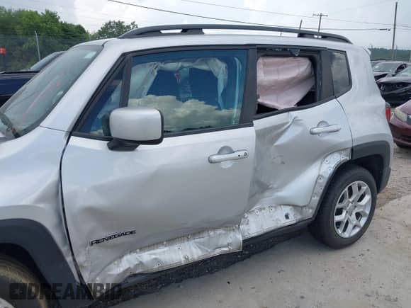 2018 Jeep Renegade Latitude with VIN ZACCJABB4JPH67246, listed as a IAAI auction lot 42740177 with 93,470 mi miles and . Bid and sale history available at DreamBid. Image 6.