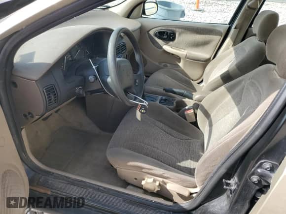 2001 Saturn SL с VIN 1G8ZK52741Z200069, выставлен на аукционе Copart как лот 56360685 с пробегом 115 673 миль миль и На запчасти • Non repairable. История ставок и продаж доступна на DreamBid. Изображение 7.
