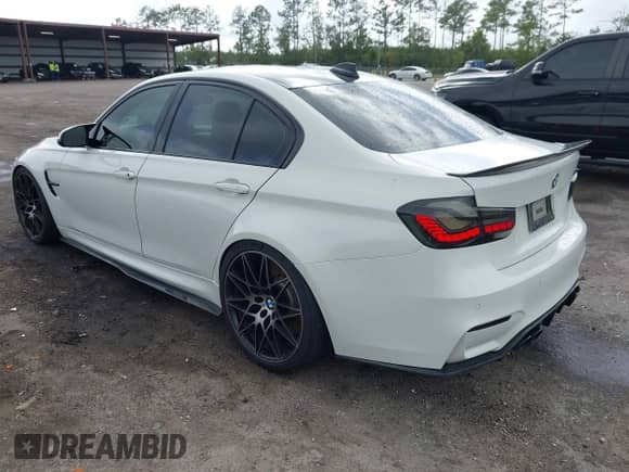 2018 BMW M3 CS с VIN WBS8M9C57J5L71611, выставлен на аукционе IAAI как лот 43343416 с пробегом 84 265 миль миль и . История ставок и продаж доступна на DreamBid. Изображение 3.