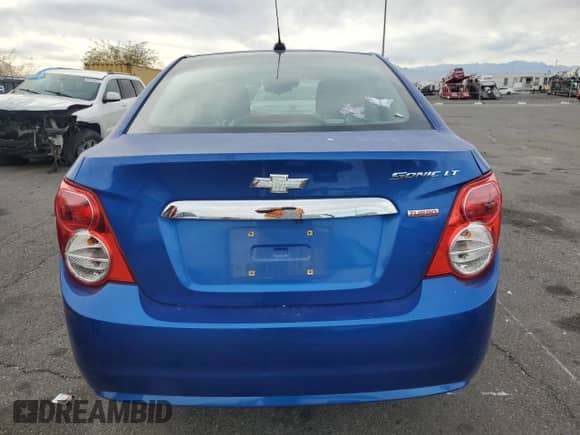 2016 Chevrolet Sonic LT z VIN 1G1JC5SB6G4150200, wystawiony jako Copart lot #86660004 z przebiegiem 63 914 mil mil oraz Szkoda całkowita • Salvage title. Historia ofert i sprzedaży dostępna na DreamBid. Obrazek 6.