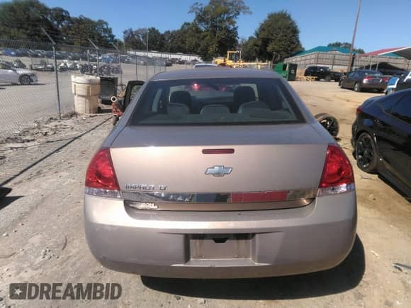 2006 Chevrolet Impala LT 3.5L z VIN 2G1WT55K369435322, wystawiony jako IAAI lot #43457932 z przebiegiem 160 747 mil mil oraz . Historia ofert i sprzedaży dostępna na DreamBid. Obrazek 16.