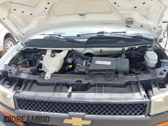 2008 Chevrolet Express Passenger z VIN 1GAHG35K481188451, wystawiony jako IAAI lot #42494360 z przebiegiem 285 303 mil mil oraz . Historia ofert i sprzedaży dostępna na DreamBid. Obrazek 10.