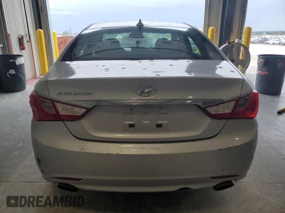 2012 Hyundai Sonata SE с VIN 5NPEC4AC2CH416832, выставлен на аукционе Copart как лот 81221125 с пробегом 154 508 миль миль и Списание • Salvage title. История ставок и продаж доступна на DreamBid. Изображение 6.