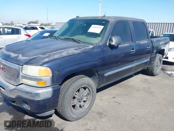 2005 GMC Sierra 1500 SLE с VIN 2GTEK13T951289077, выставлен на аукционе IAAI как лот 43502356 с пробегом 152 387 миль миль и . История ставок и продаж доступна на DreamBid. Изображение 17.