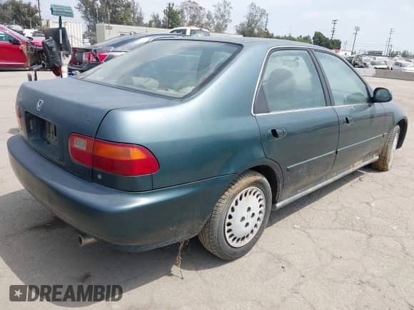 1995 Honda Civic with VIN JHMEH969XSS023414, listed as a IAAI auction lot 42088800 with 360,836 mi miles and . Bid and sale history available at DreamBid. Image 4.