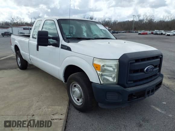 2013 Ford F-250 XL z VIN 1FT7X2A62DEA09882, wystawiony jako IAAI lot #41759945 z przebiegiem 56 894 mil mil oraz . Historia ofert i sprzedaży dostępna na DreamBid. Obrazek 1.